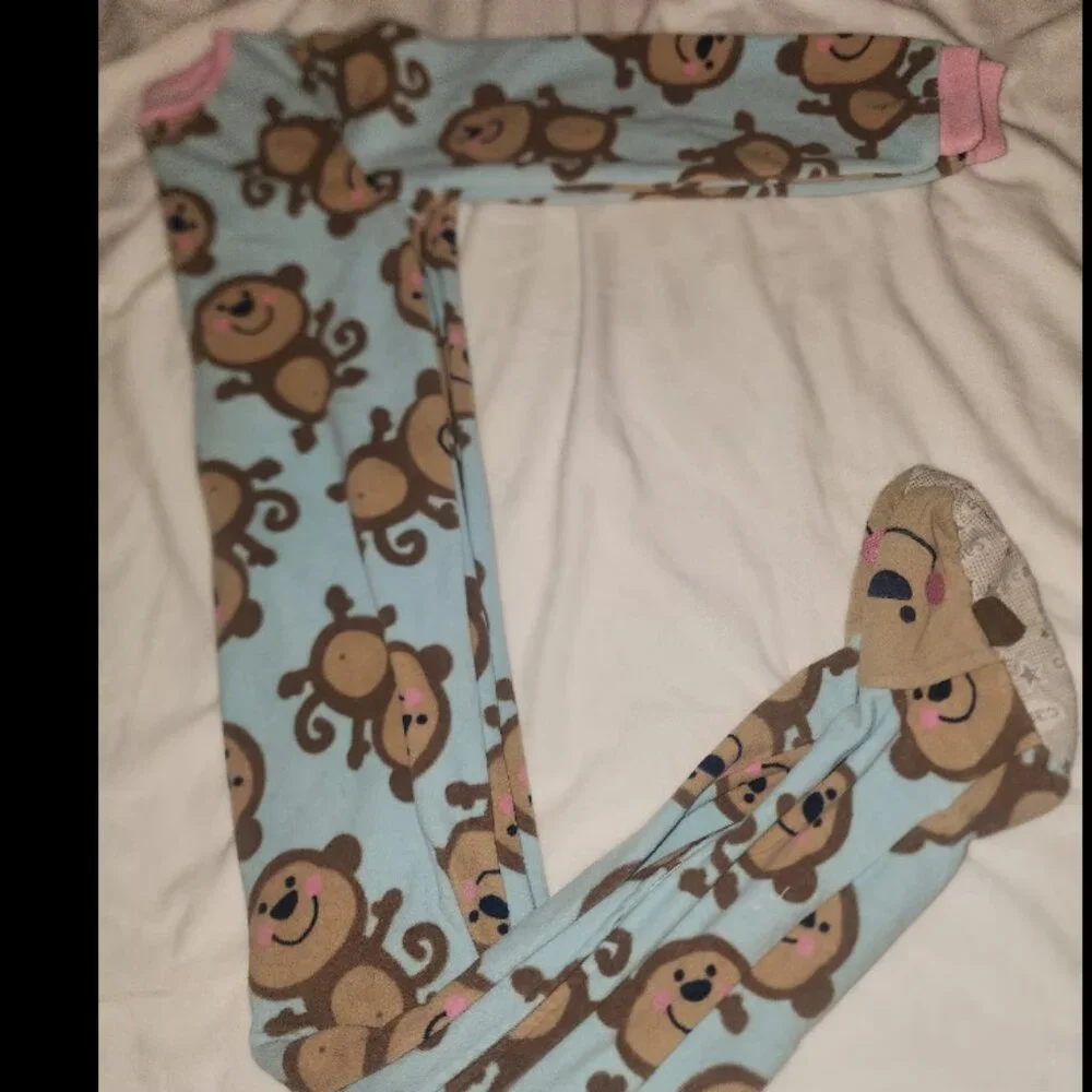 3 Pairs 5T Footie Jammies - Picture 4 of 5